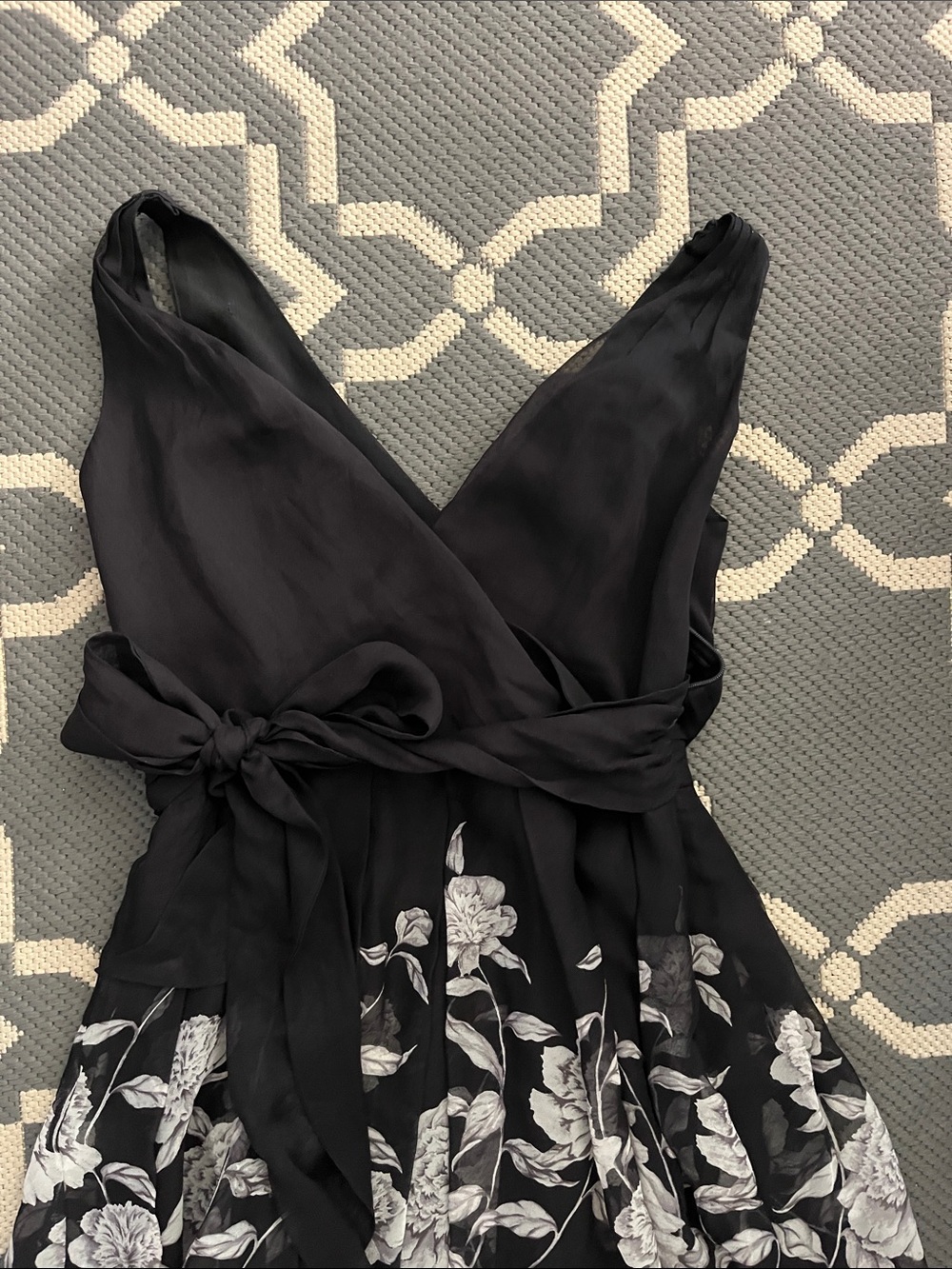 Adrianna Papell Black V-Neck Evening Dress - Picture 3 of 4